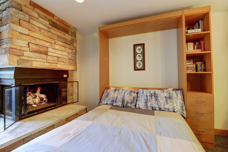 Room 5, Cj308 Copper Junction 1 Bedroom Condo, Summit
