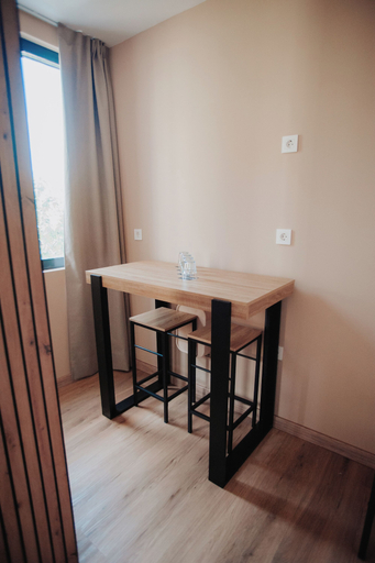 Others 5, Polotel, Valladolid