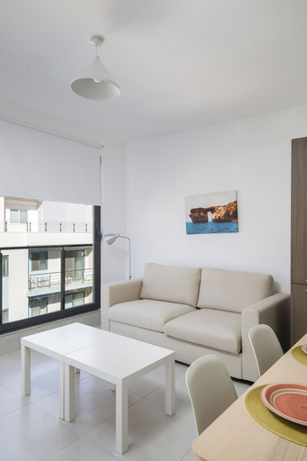 Interior, Cosy & Modern 1 BR APT - 2 mins from sea, Saint Paul's Bay