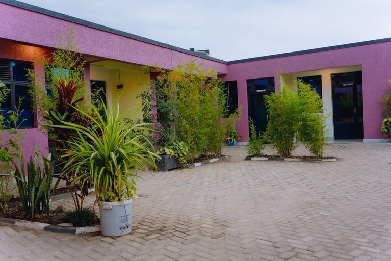 Front of property 3, Igiraneza Apartment, Rubavu