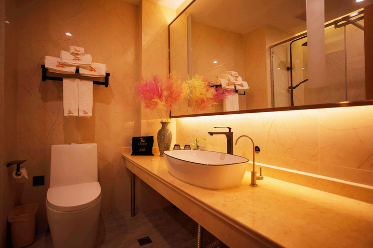 Bathroom 3, GreenTree Eastern XianGYAng Zhongyuan Xi Road Hotel, Puyang