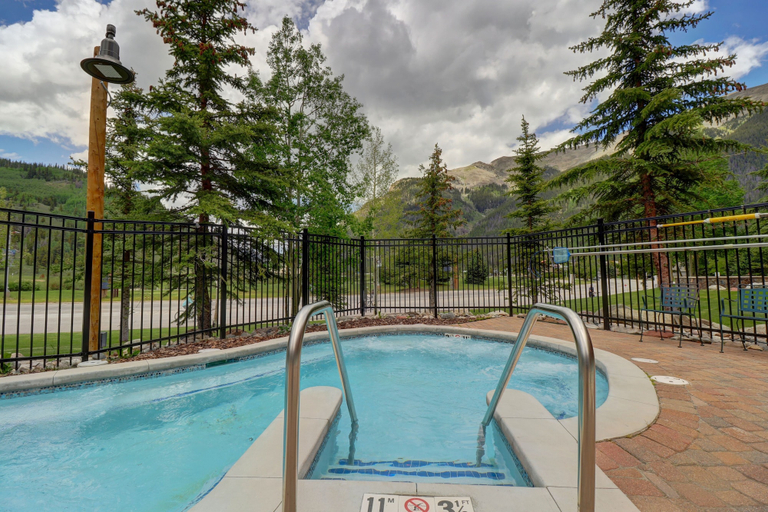 Pool 5, Copper Springs Condo with Panoramic Mountain Views - CS331 by Redawning, Summit
