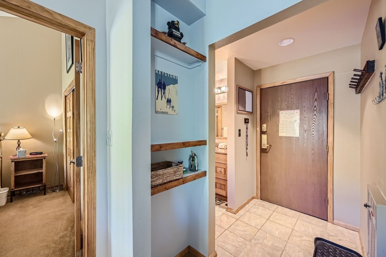 Interior, 1147 Flying Dutchman 1 Bedroom Condo, Summit