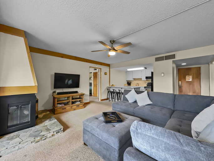 Living area 4, Timeless Classic Ski Condo - SH404 by RedAwning, Summit