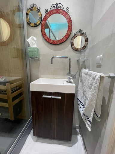 Bathroom 5, atico azul, Tanger-Assilah