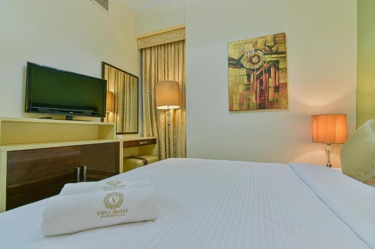Bedroom 5, VISTA HOTEL APARTMENTS, Dubai