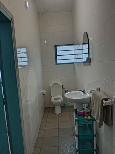 Bathroom 4, Le Hublot, Abomey-Calavi