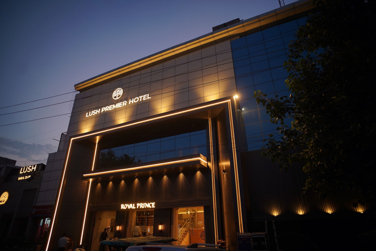 Front of property, Lush Premier Hotel, Kanpur Nagar