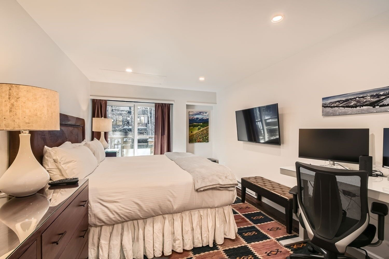 Room 3, 303 Fallridge Condominiums 3 Bedroom Condo by RedAwning, Eagle