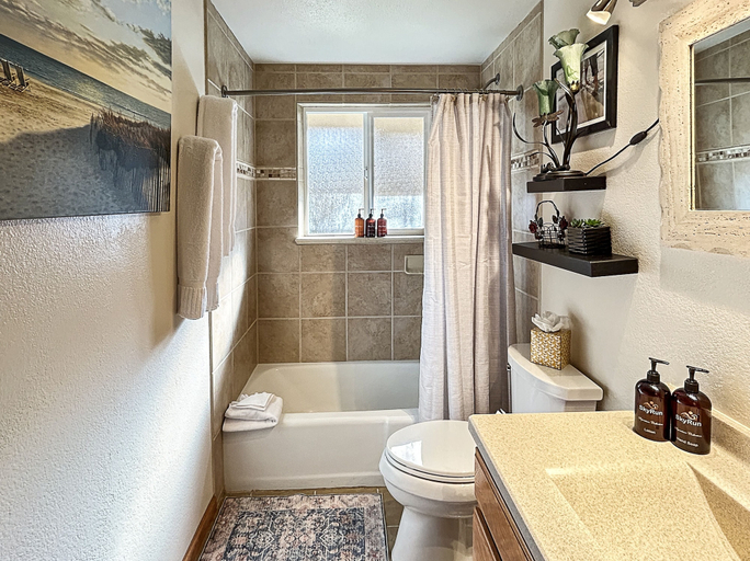 Bathroom 3, Roaring Fork Retreat 3 Bedroom Home, Garfield