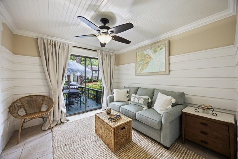 Living area 4, Harbour Master - Monthly Rates Through 2/28/26! 3 Bedroom Villa, Beaufort