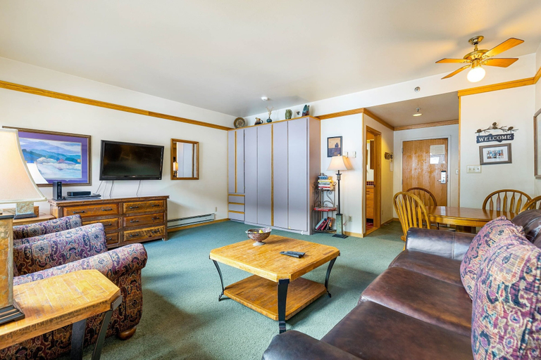 Interior, 2797 Slopeside Condo, Summit