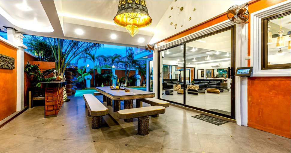 Food & Drinks 5, GOLDLAND Luxury Pool Villa Pattaya Walking Street, Pattaya