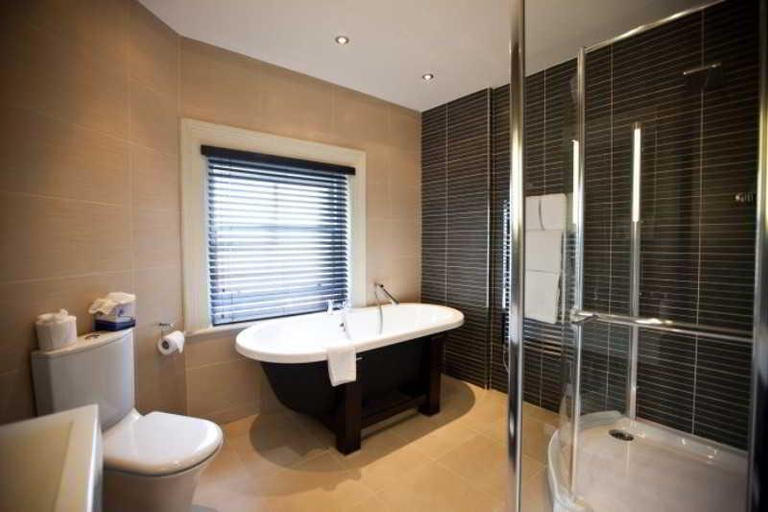 Bathroom 5, Norfolk Royale Hotel, Bournemouth
