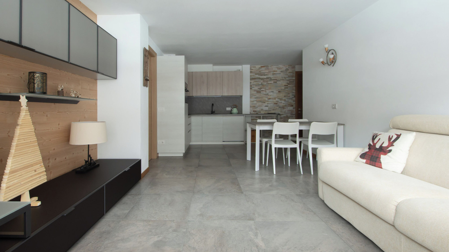 Interior 3, Zardin 7, Sondrio