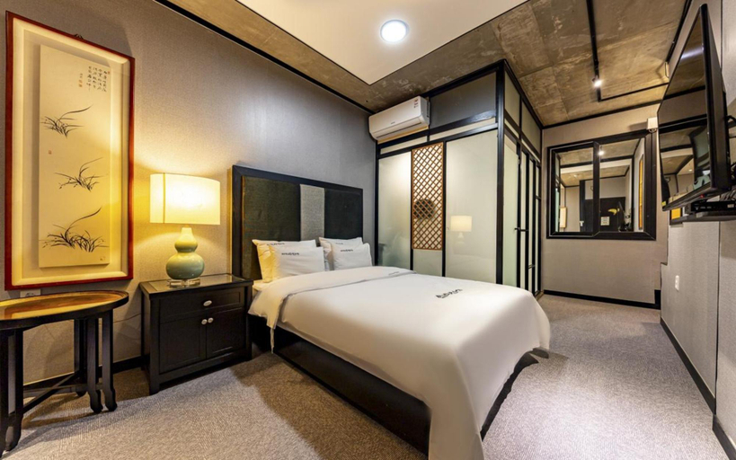 Bedroom 2, Jeonju Sanjeong-dong Moonlight Sound, Jeonju