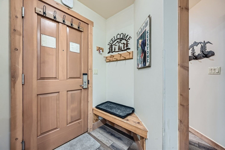Interior 4, 8619 Expedition Station 2 Bedroom Condo by RedAwning, Summit