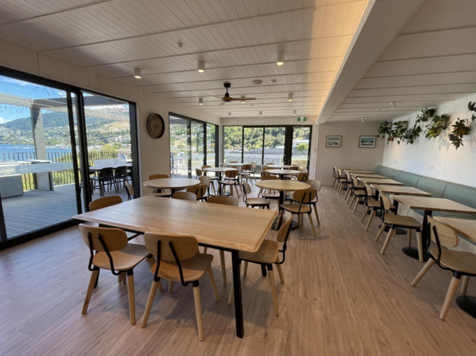 Food & Drinks 4, Driftaway Queenstown, Queenstown-Lakes