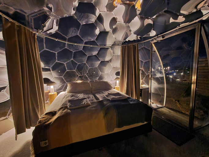 Room 4, Aurora Igloo North, Húnaþing vestra
