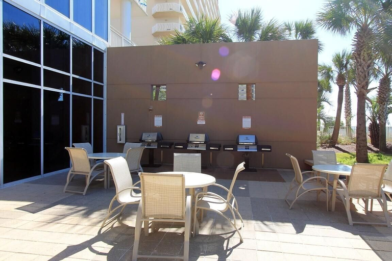 Food & Drinks 1, Sterling Beach #602, Bay