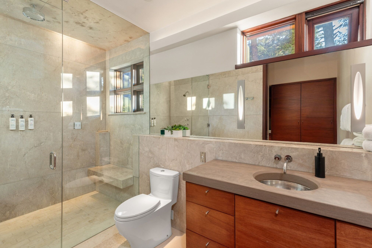 Bathroom 4, Royer Falls Retreat 4 Bedroom Home, San Miguel
