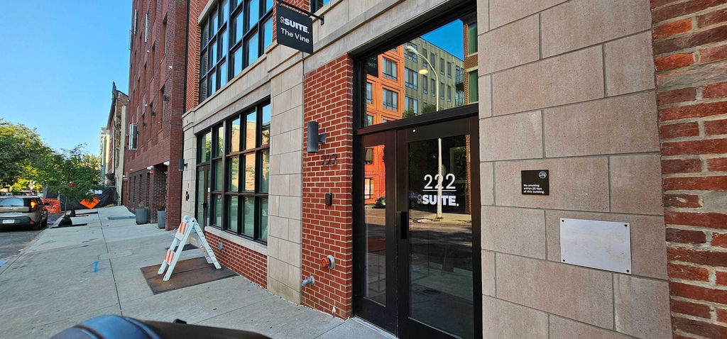 Room 5, Sosuite Corner 1BR Apt w W/d, Shared Roofdeck, Philadelphia