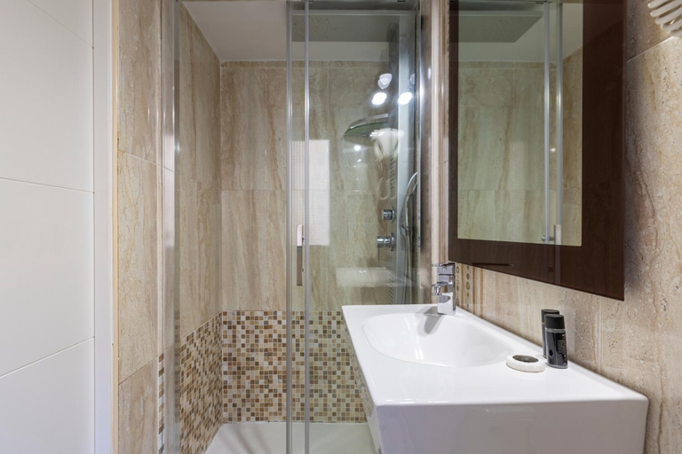 Bathroom 4, Ha Madrid Suites San Mateo, Madrid