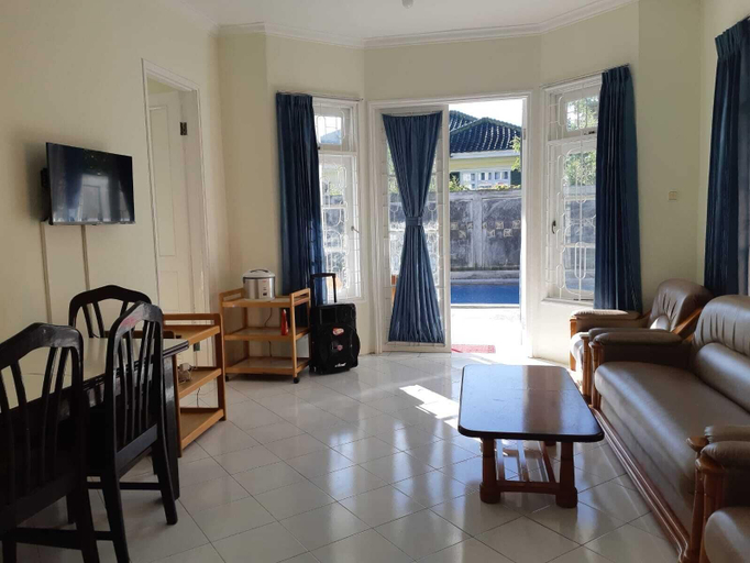 Living area, villa disewakan gunung geulis puncak, Cianjur