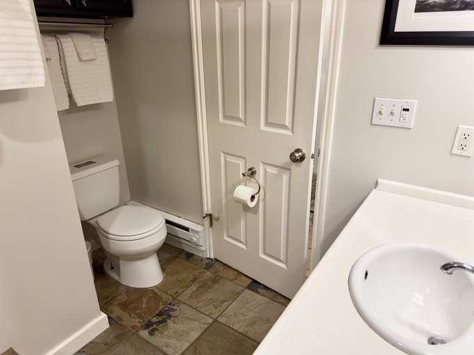 Bathroom 2, 310 Snowblaze 2 Bedroom Condo by RedAwning, Summit
