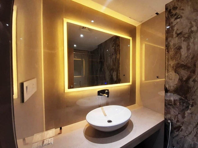 Bathroom, Hotel Golden Orchid, Lucknow