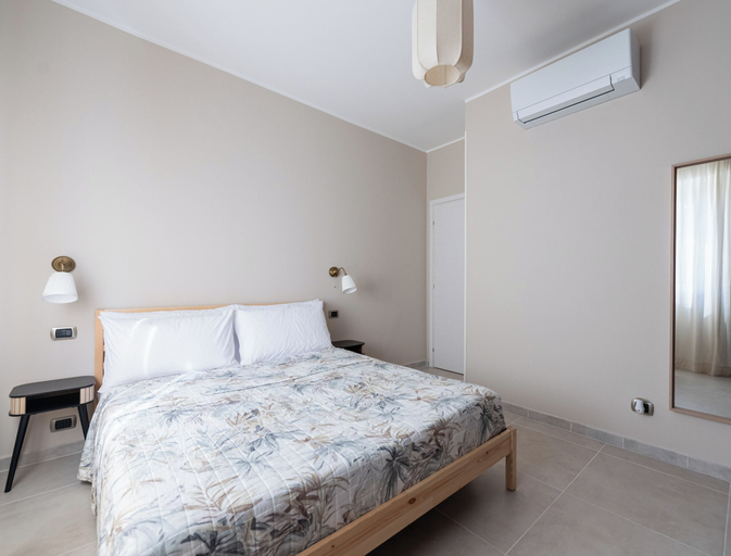 Room 5, Orange Blossom, Bergamo