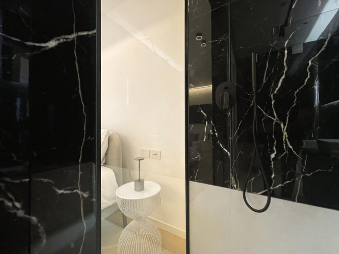 Bathroom 4, B and G San Babila Boutique apartment, Milano