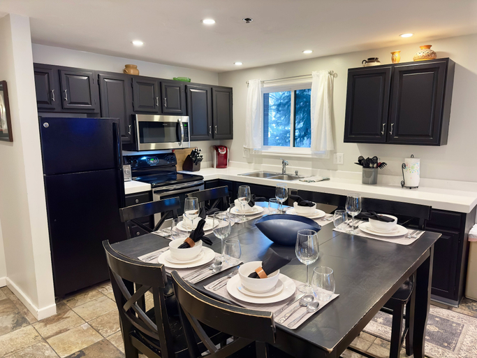 Private kitchen 3, 310 Snowblaze 2 Bedroom Condo by RedAwning, Summit
