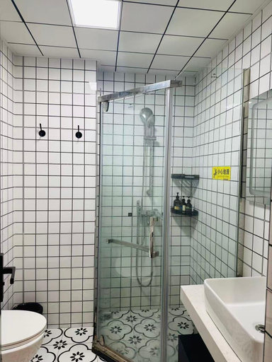 Bathroom 2, Chongqing Justom Serviced Apartments 4, Chongqing