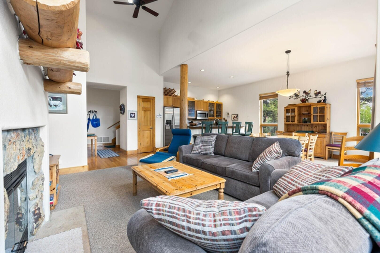 Living area 2, Waterdance 475a 5 Bedroom Townhouse by RedAwning, Summit