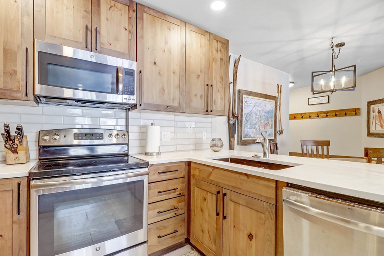 Private kitchen 4, Cs110 Copper Springs 2 Bedroom Condo by RedAwning, Summit