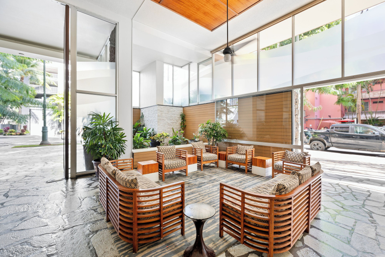 Lobby 5, Pacific Monarch Studio w/ Partial Ocean Views, Honolulu