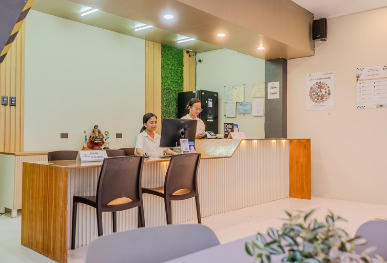 Public Area, GT Seaside Inn, Oslob