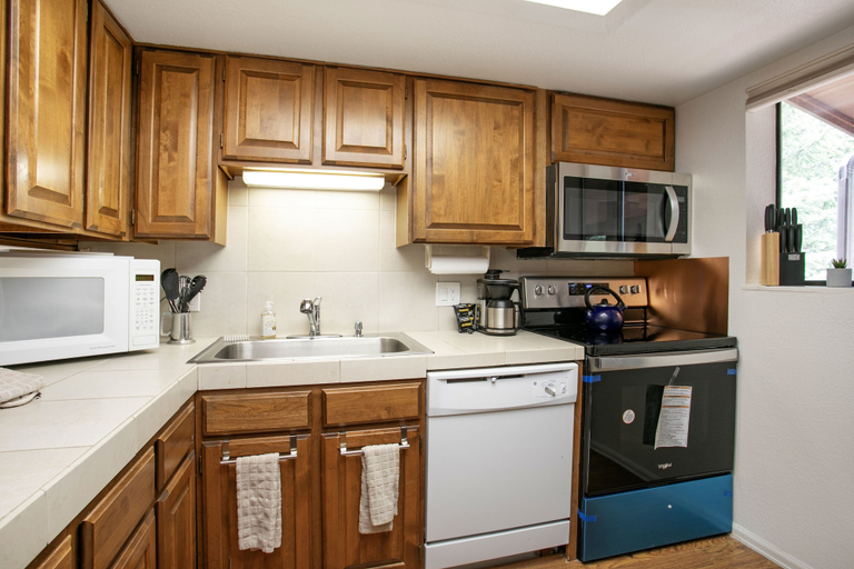 Private kitchen, Sunwood Condos B6 2 Bedroom Condo by RedAwning, Eagle