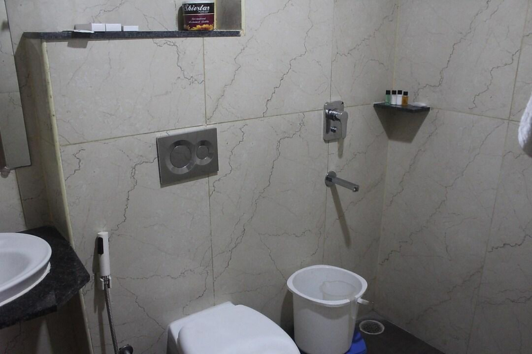 Bathroom, Hotel Janaki Pride, Puri