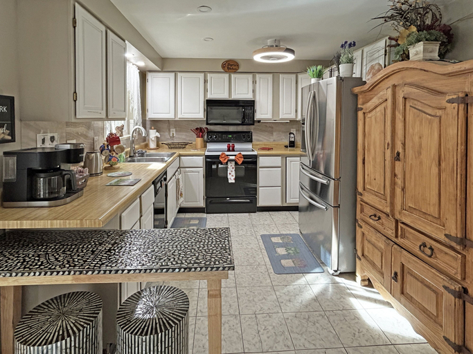 Private kitchen 2, Roaring Fork Retreat 3 Bedroom Home, Garfield