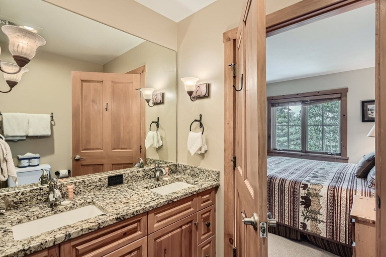 Bathroom 2, 8594 Expedition Station 1 Bedroom Condo by RedAwning, Summit