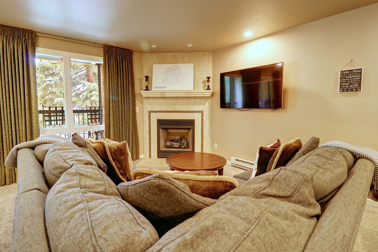 Living area 5, Amazing Ski-In Ski-Out Condo, Pet Friendly - Very Spacious - CM236 by RedAwning, Summit