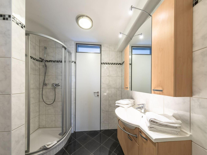 Bathroom 3, exklusives Appartement in Rechlin, Mecklenburgische Seenplatte