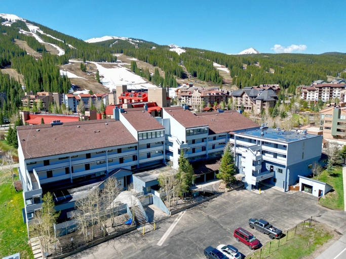 Exterior 3, Pet Friendly, Beautifully Remodeled with Mountain Views - SB204 by Redawning, Summit