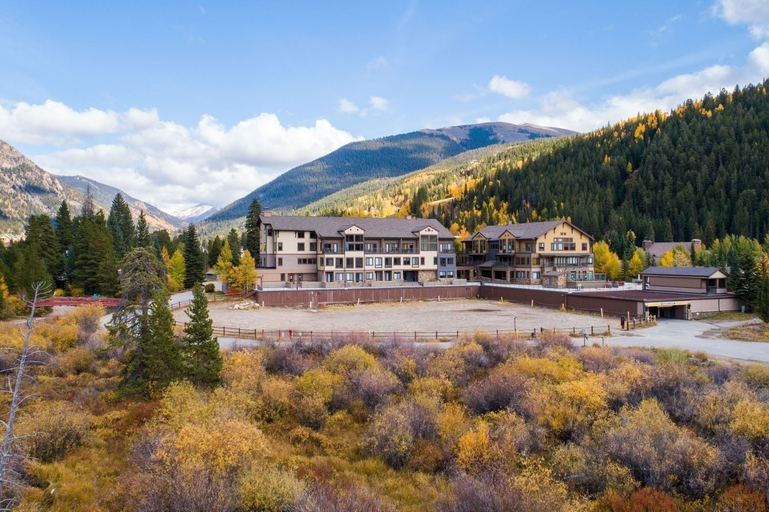 Exterior 5, 2797 Slopeside Condo, Summit