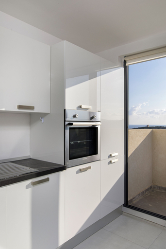 Private kitchen 3, Modern Penthouse with Terrace & Sea View, Saint Paul's Bay