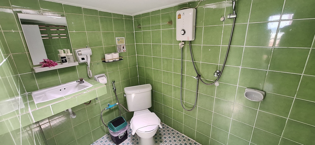Bathroom 2, Samma Karuna Resort - Intoxicants free, Ko Phangan