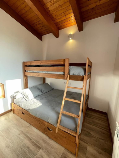 Room 4, Casa de les Escoles, Barcelona