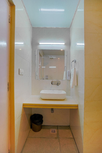 Bathroom 3, Hotel Divine Paradise Manali, Kullu